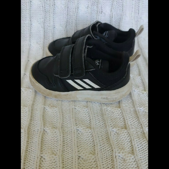 Adidas Velcro sneakers - Picture 1 of 3